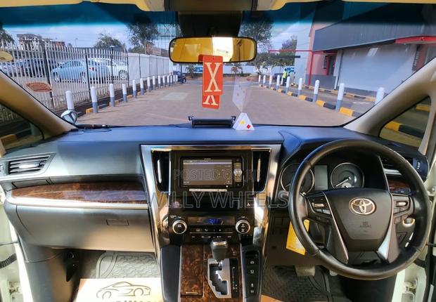 Toyota Vellfire 2.5 Z 2018 White