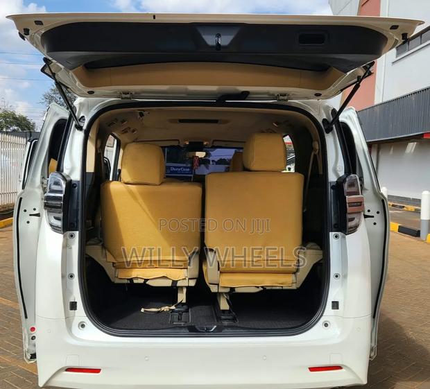 Toyota Vellfire 2.5 Z 2018 White