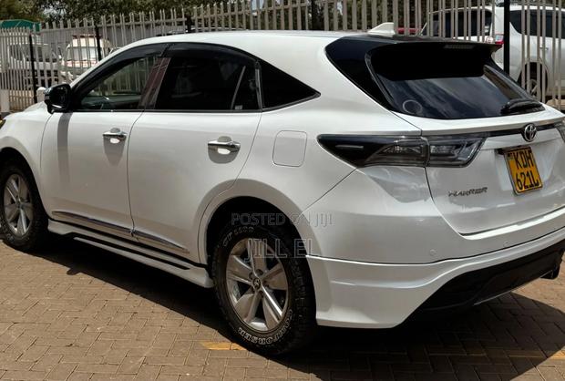 Toyota Harrier 2.0 2015 White