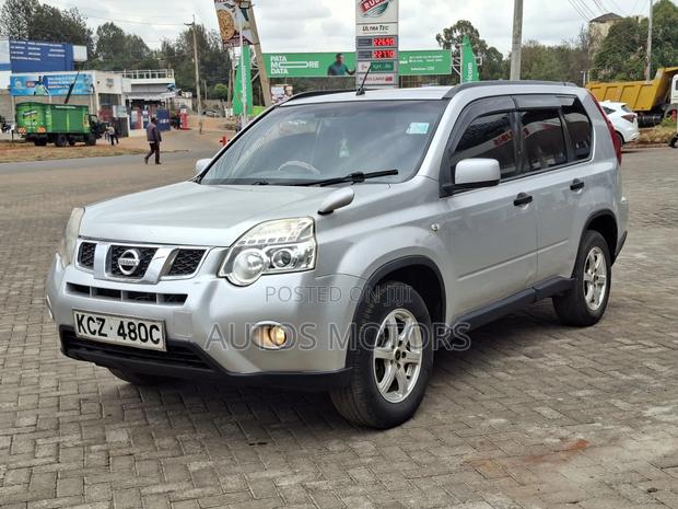 Nissan X-Trail 2.0 Petrol AWD 2013 Silver