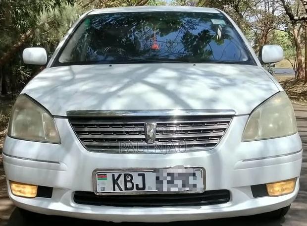 Toyota Premio 2004