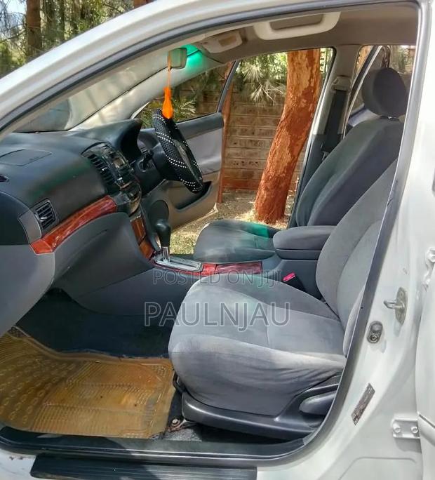 Toyota Premio 2004