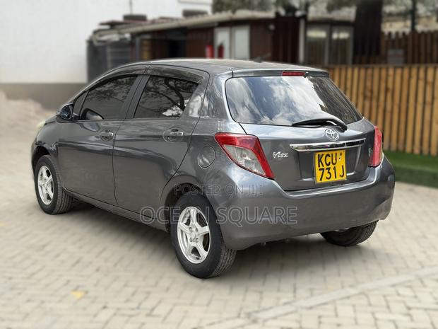 Toyota Vitz 2013 Gray