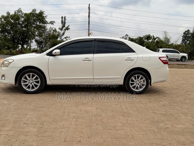 Toyota Premio 2010 White