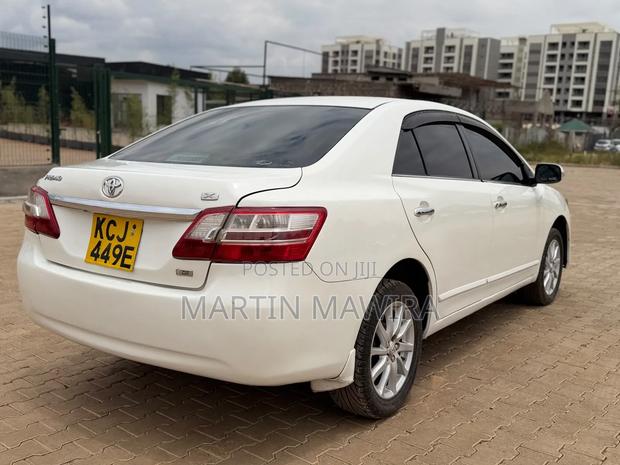 Toyota Premio 2010 White