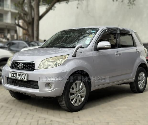 Toyota Rush 1.5 AWD 2011 Silver