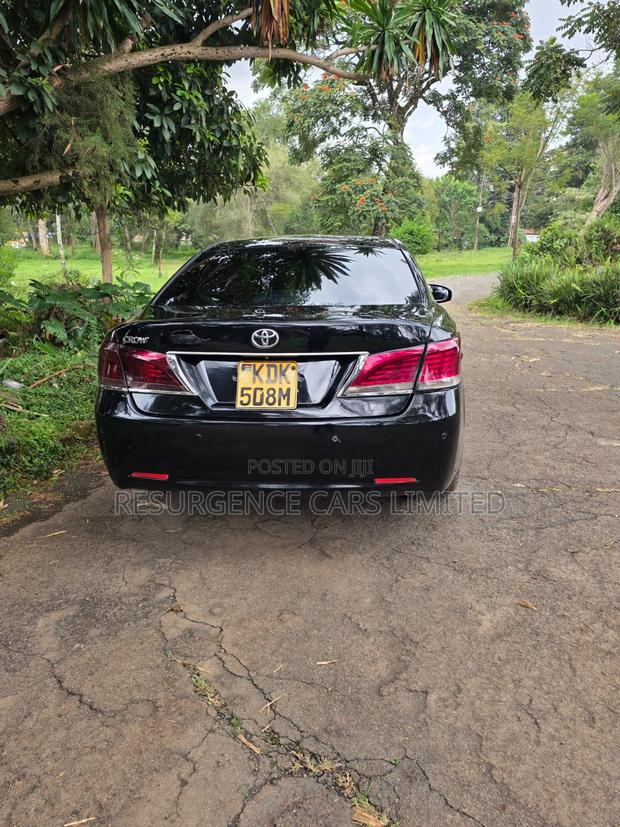 Toyota Crown 2016 Black