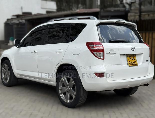 Toyota RAV4 2014 White