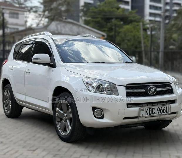 Toyota RAV4 2014 White