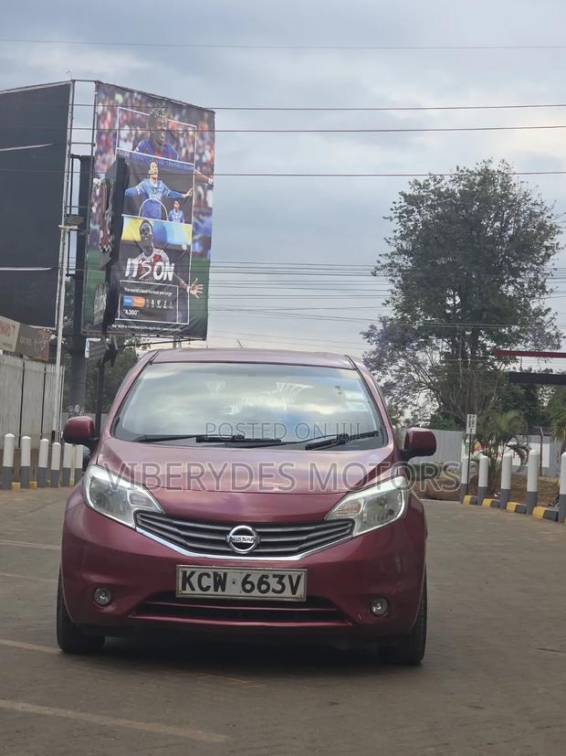 Nissan Note 2012 Burgundy