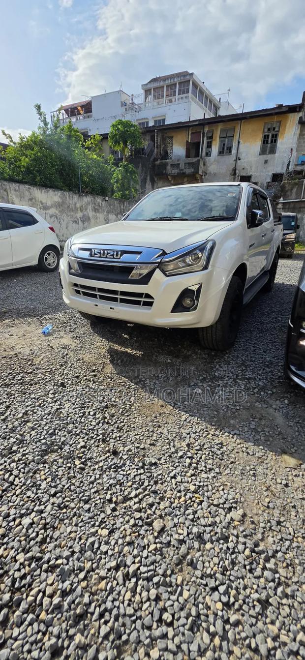 Isuzu D-MAX 2018 White