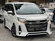 Toyota Noah 2.0 FWD (8 Seater) 2019 White for sale