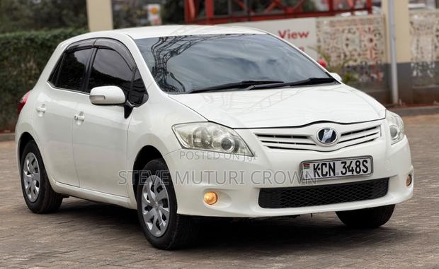 Toyota Auris 2010 Pearl