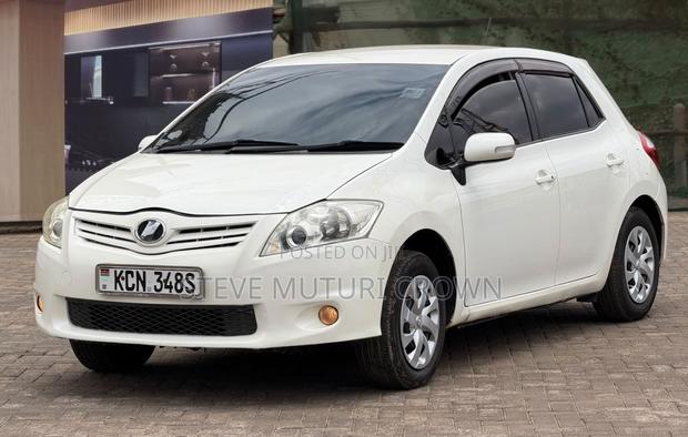 Toyota Auris 2010 Pearl