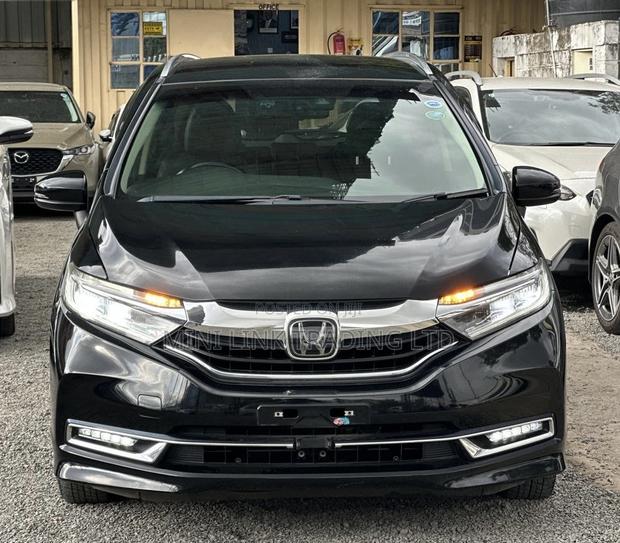 Honda Fit Shuttle 1.5 Hybrid 4WD 2019 Black