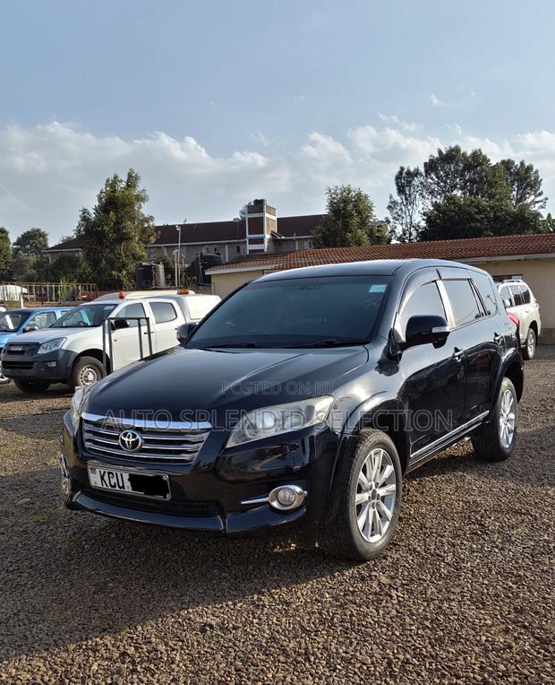 Toyota Vanguard 2012 Black