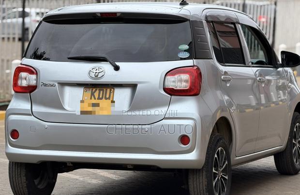 Toyota Passo 2018 Silver