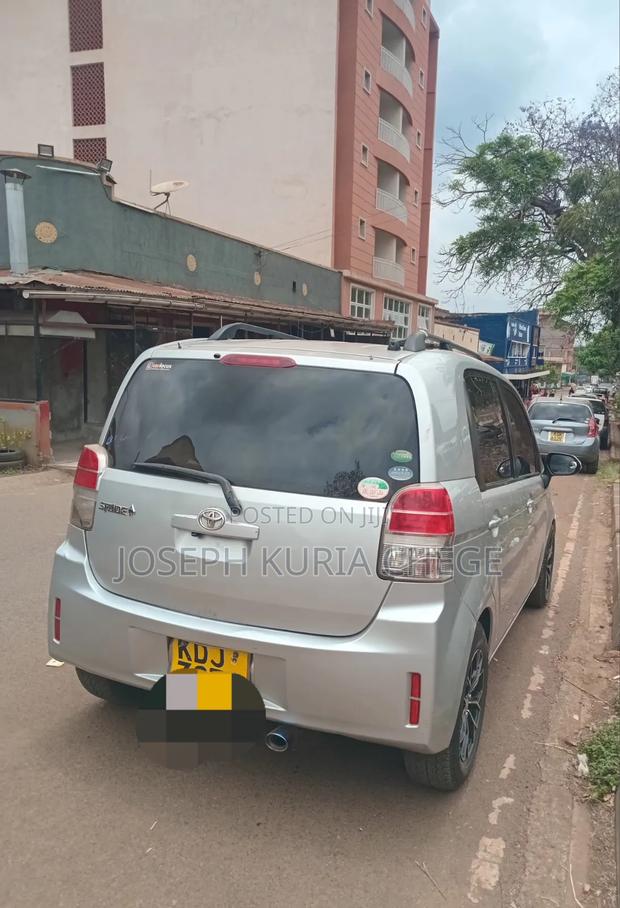 Toyota Spade 2015 Silver