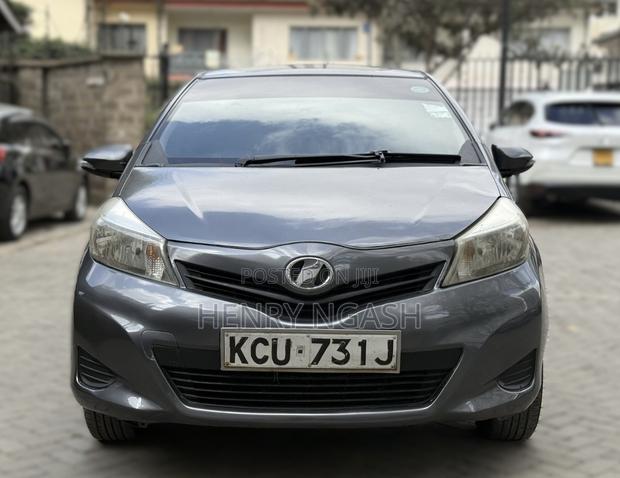 Toyota Vitz 2013 Gray