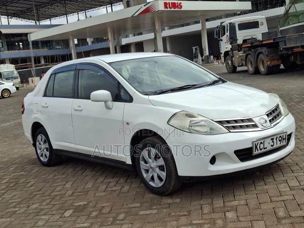 Nissan Tiida 2010 White