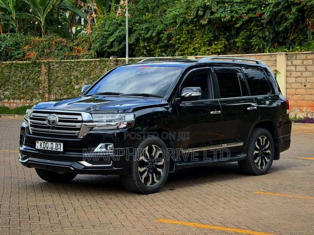 Toyota Land Cruiser 4.6 V8 ZX 2017 Black