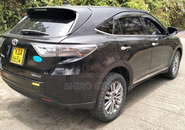 Toyota Harrier 2.0 2015 Black