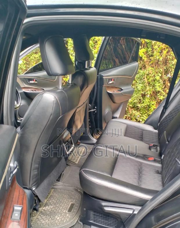 Toyota Harrier 2.0 2015 Black