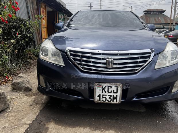 Toyota Crown 2009 Gray