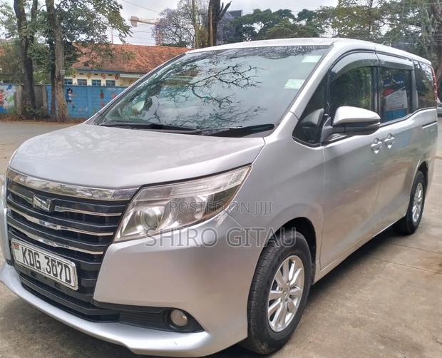 Toyota Noah 2015 Silver