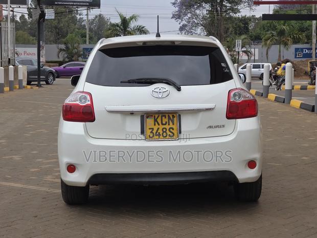 Toyota Auris 2010 White