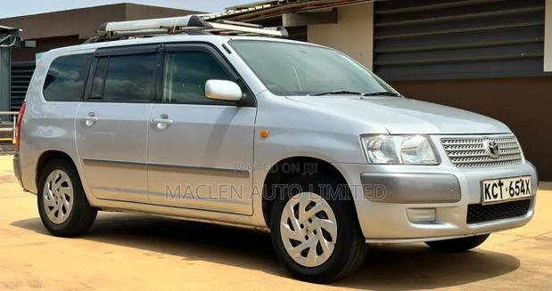Toyota Succeed 2011 Silver