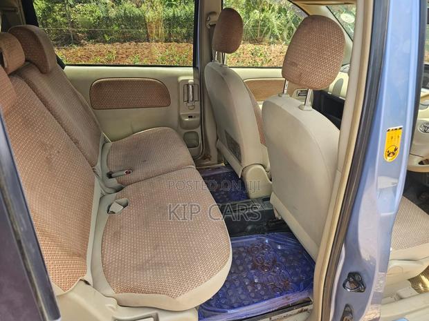 Toyota Sienta 1.5 FWD (6-seater) 2015 Blue