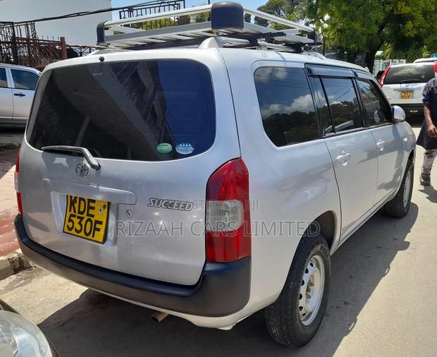 Toyota Probox 1.5 F 2WD 2015 Silver