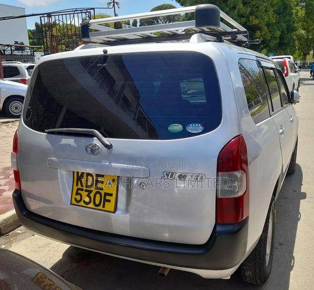 Toyota Probox 1.5 F 2WD 2015 Silver