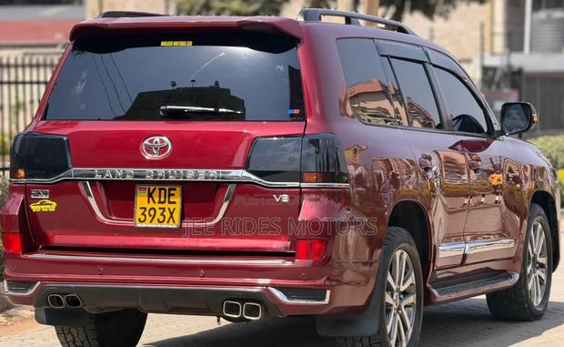 Toyota Land Cruiser 2014 Red