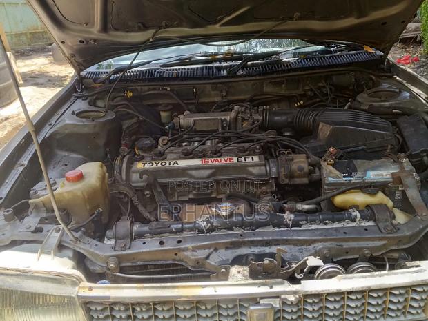 Toyota Corolla Sedan 1995 Gray