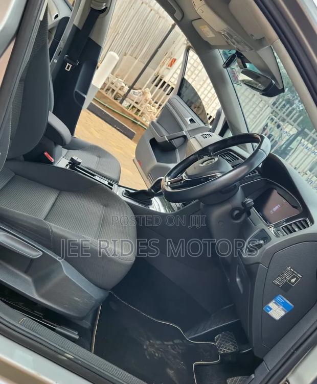 Volkswagen Golf 2018 Silver