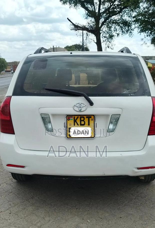 Toyota Corolla Fielder 2005 White