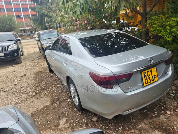 Toyota Mark X 2.5 AWD 2012 Silver