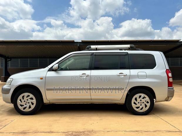 Toyota Succeed 2011 Silver
