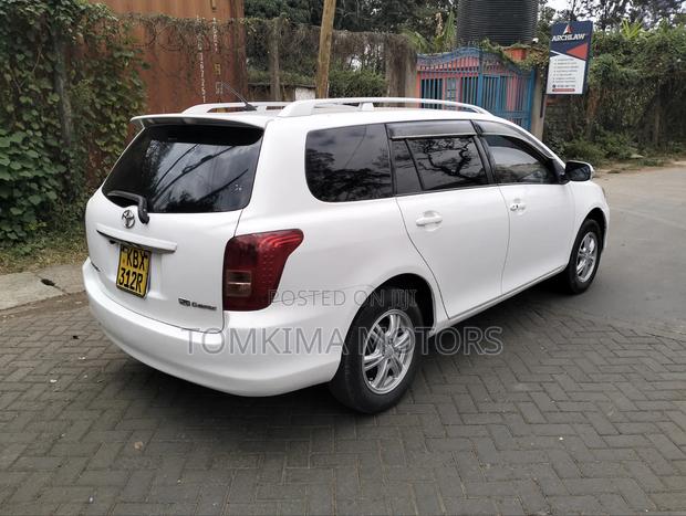 Toyota Corolla Fielder 2008 White