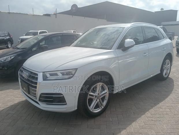 Audi Q5 2.0T Premium AWD quattro 2019 White