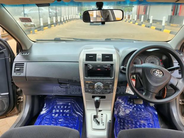 Toyota Corolla Fielder 2011 Gray