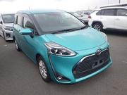 Toyota Sienta 2019 Green for sale