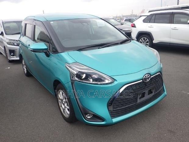 Toyota Sienta 2019 Green