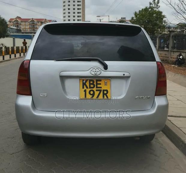 Toyota Corolla Fielder 1.5 Petrol AWD 2004 Silver