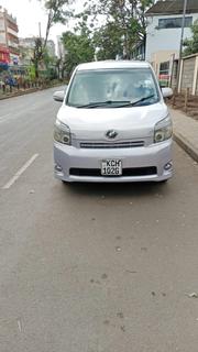 Toyota Voxy V 2WD 7-Seater 2010 Silver for sale