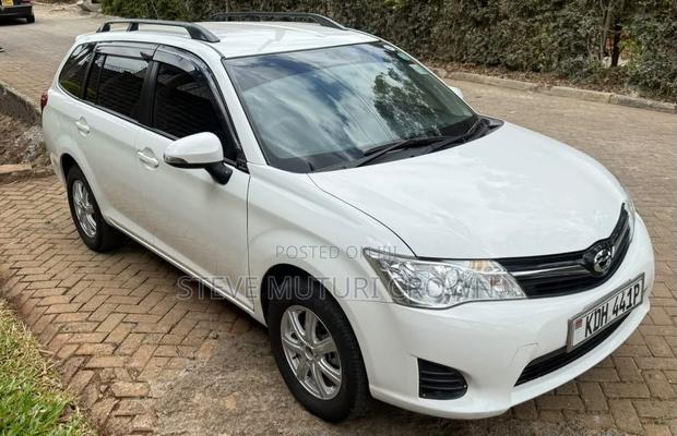 Toyota Corolla Fielder 2015 White