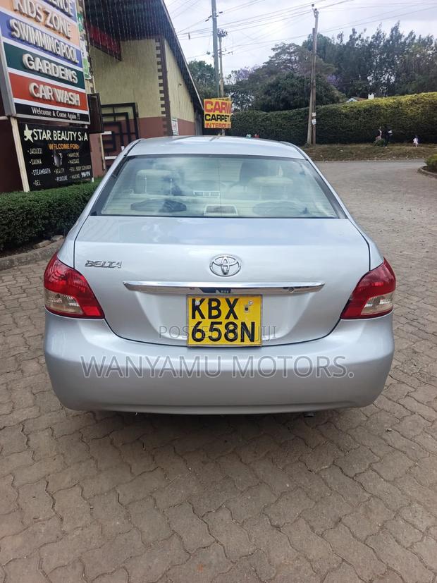Toyota Belta 2005 Silver