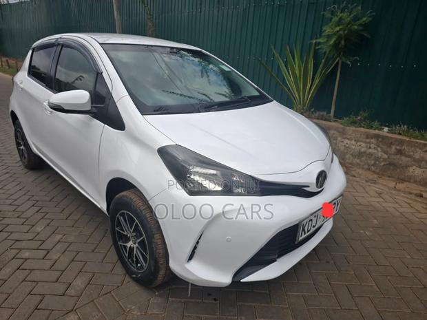 Toyota Vitz 2015 White